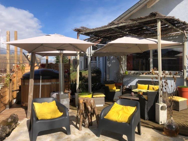 A La Marc'Quize Chambres D'Hotes, Petit Dejeuner Compris, Avec Piscine A Debordement En Exterieur, Bain Nordique A 38 Degres En Prestation Supplement Sur Reservation Horaire Anticipee 1 Place De Parking Gratuite Sur Place Мукси Экстерьер фото